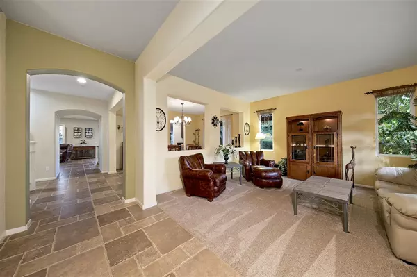 Escondido, CA 92026,10656 ASPEN GLEN