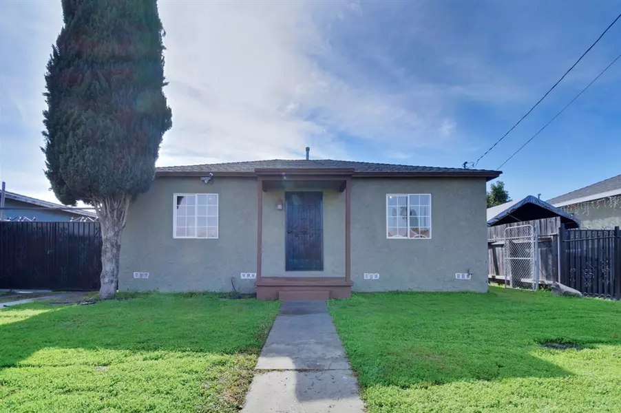 834 W W Brazil St, Compton, CA 90220