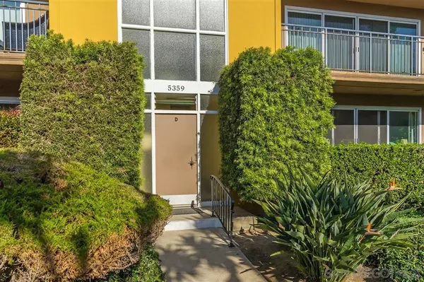 La Jolla, CA 92037,5359 LA JOLLA BLVD ##24