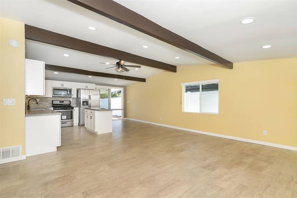 Spring Valley, CA 91977,9853 Saint George St
