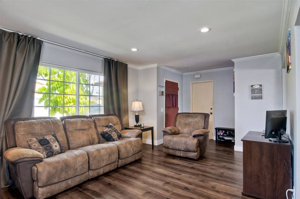 San Diego, CA 92126,8613 Bennington Street