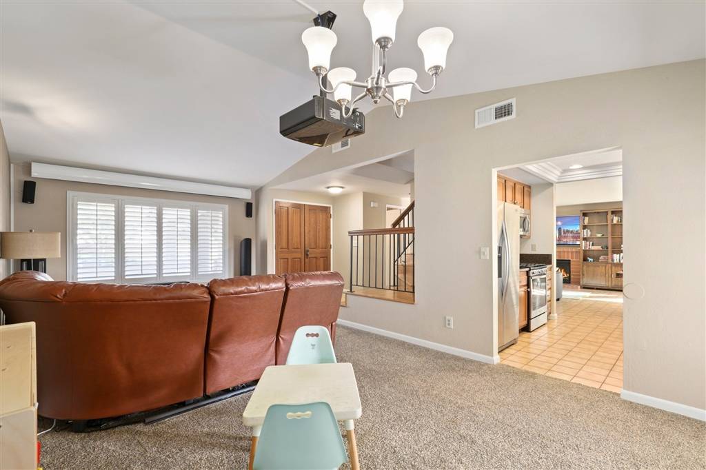 San Diego, CA 92126,7386 Canyon Breeze Rd