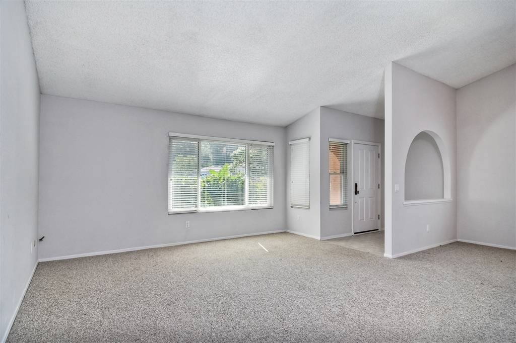 San Diego, CA 92127,18008 Almendro Ln