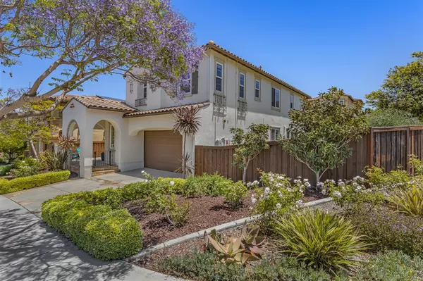 Carlsbad, CA 92009,7232 Sitio Arago