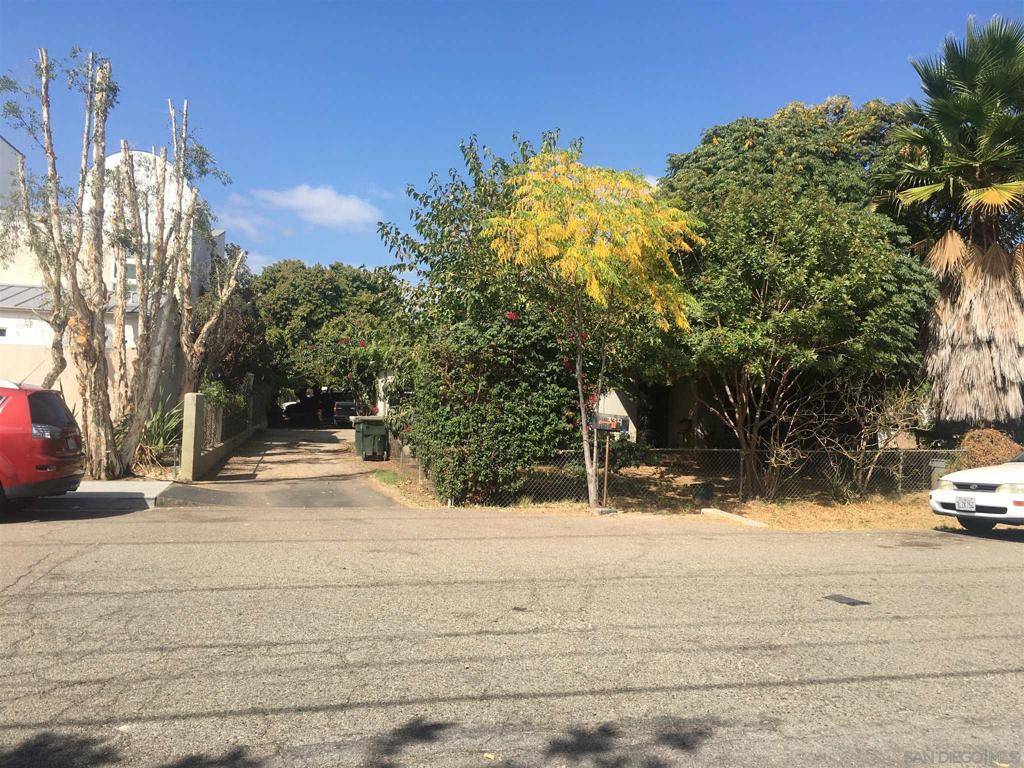 Escondido, CA 92026,334 W Lincoln Ave