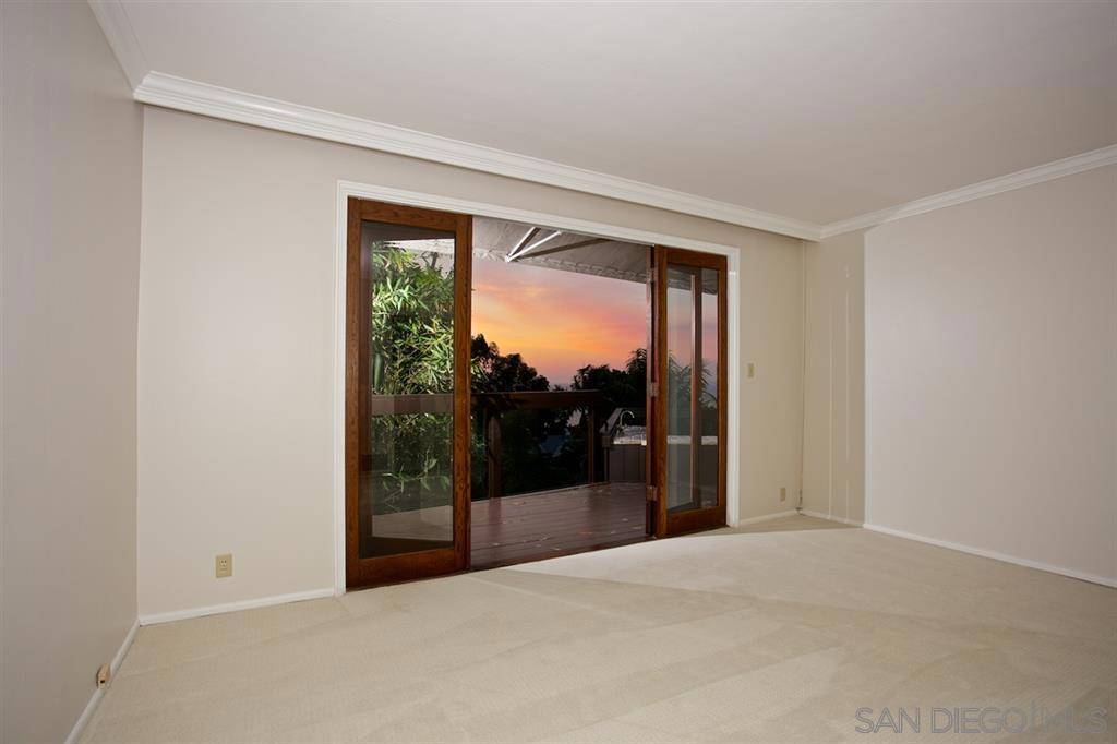 La Jolla, CA 92037,7667 HILLSIDE DRIVE