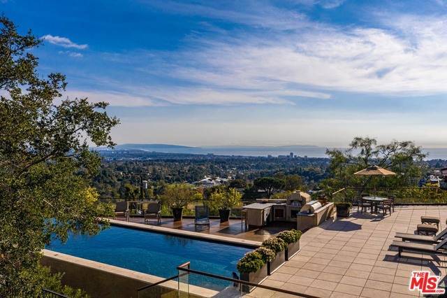 Los Angeles, CA 90049,1870 MANGO WAY