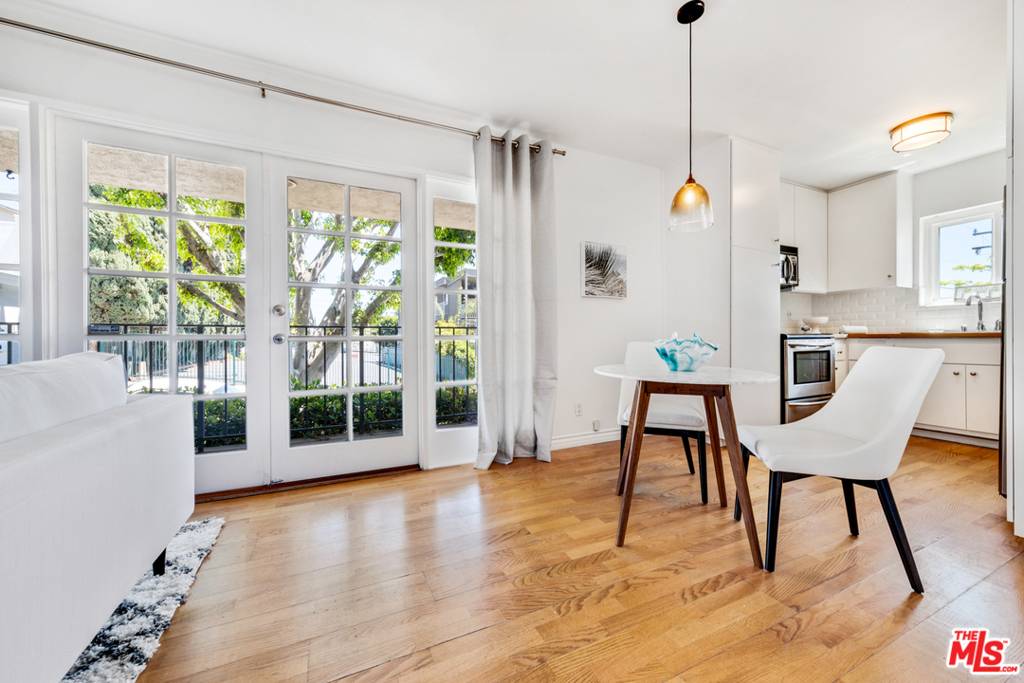 West Hollywood, CA 90069,1023 HANCOCK AVE #116