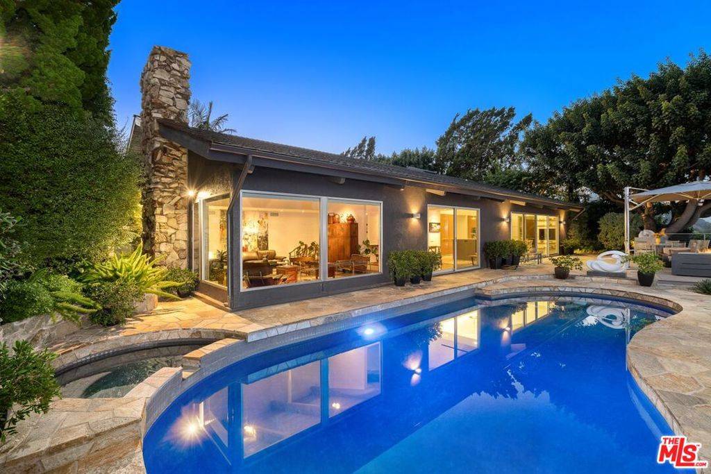 2436 Westridge RD, Los Angeles, CA 90049