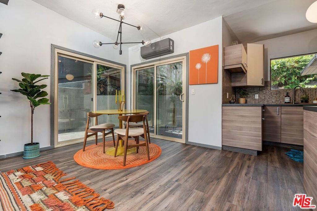 Los Angeles, CA 90032,5193 Dartmouth AVE