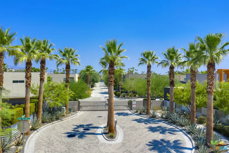 1060 Audrey DR, Palm Springs, CA 92262