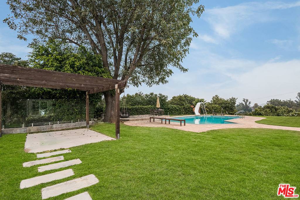 12821 Mulholland DR, Beverly Hills, CA 90210