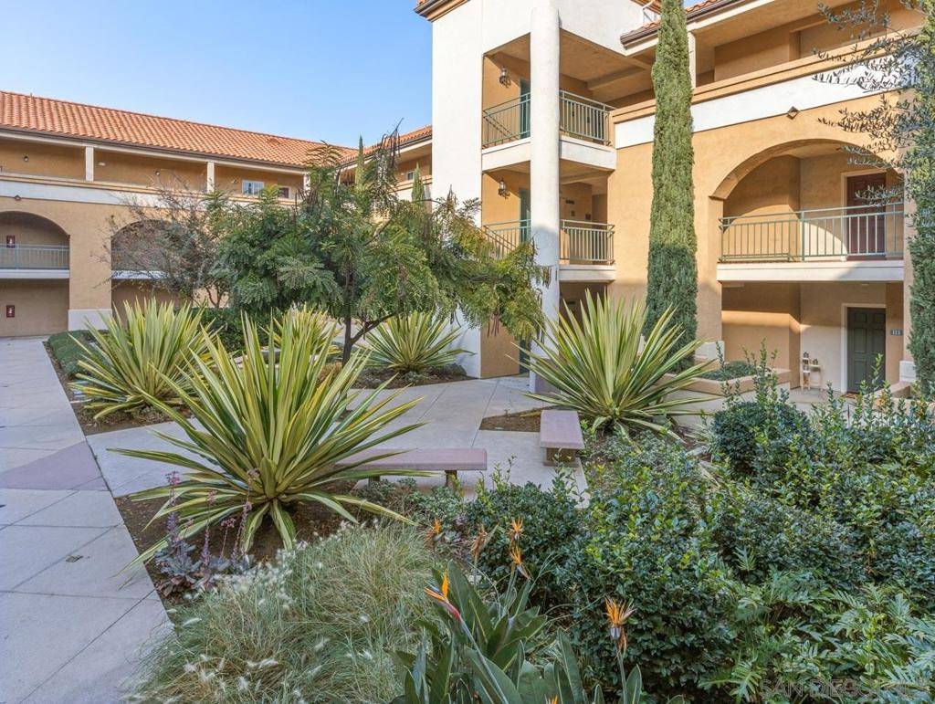 2250 Camino De La Reina #113, San Diego, CA 92108