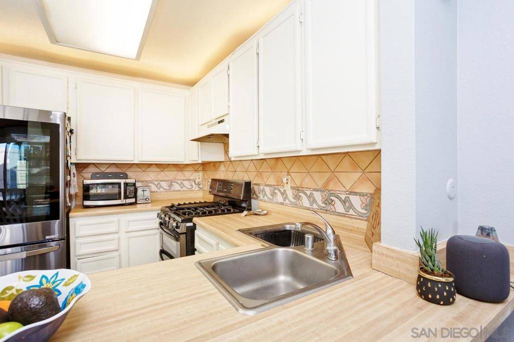 Oceanside, CA 92057,243 Riverview Way