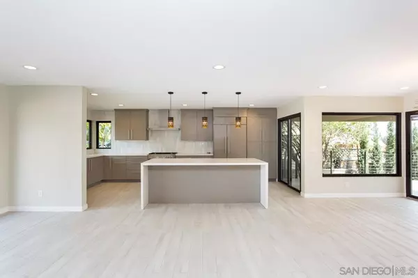 4257 Ridgeway Dr, San Diego, CA 92116