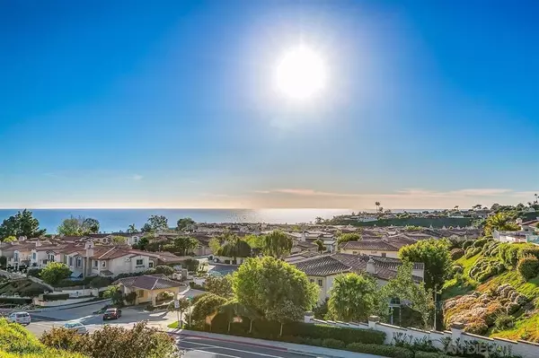 La Jolla, CA 92037,5524 Castle Hills Dr.