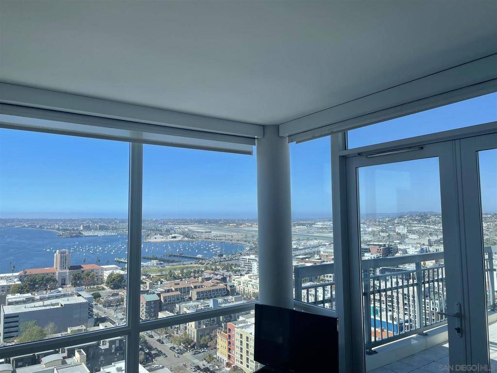 300 W Beech St #T2303, San Diego, CA 92101