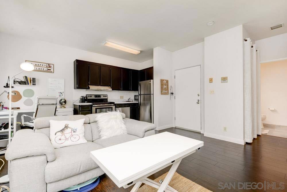 San Diego, CA 92104,3760 Florida #209