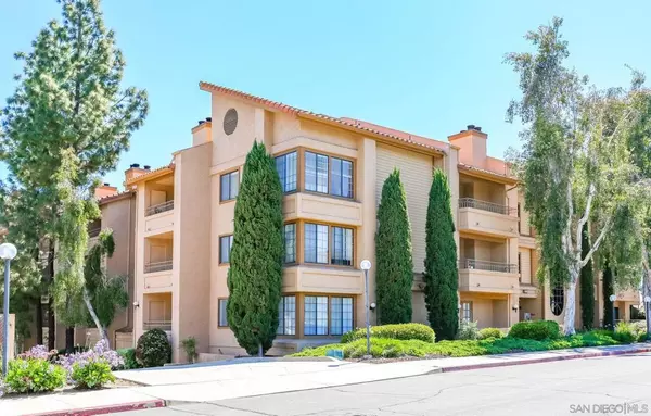 La Mesa, CA 91942,5649 Lake Park Way #106