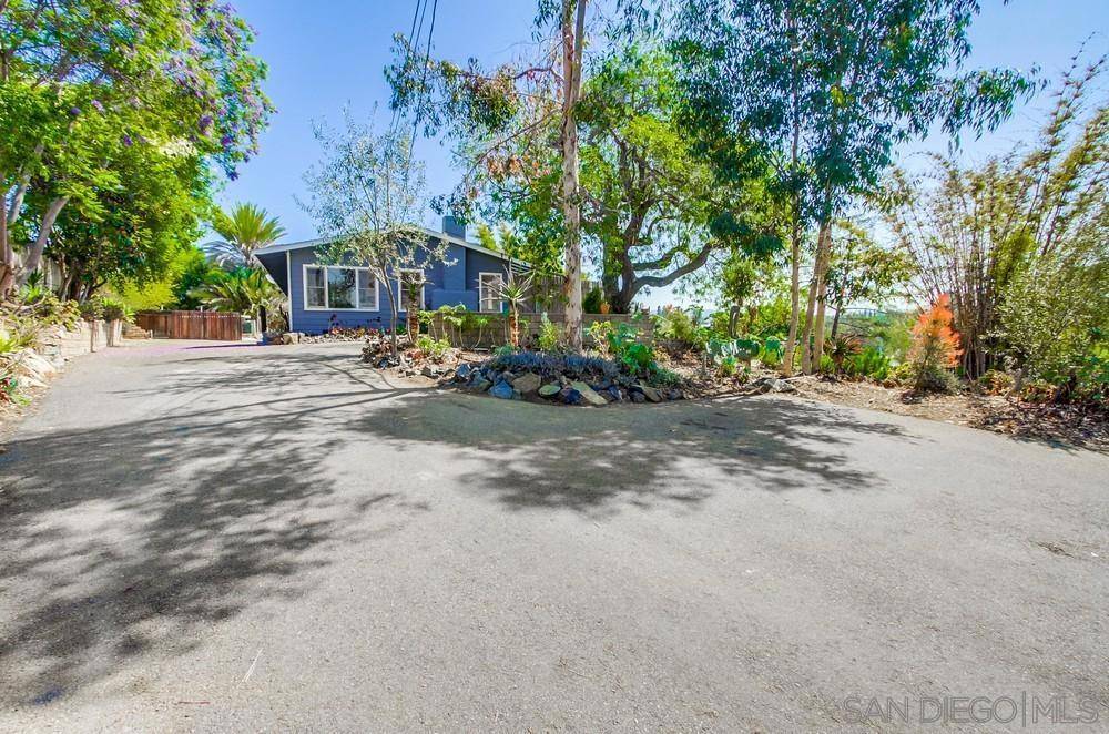 Vista, CA 92083,181 Hannalei Dr