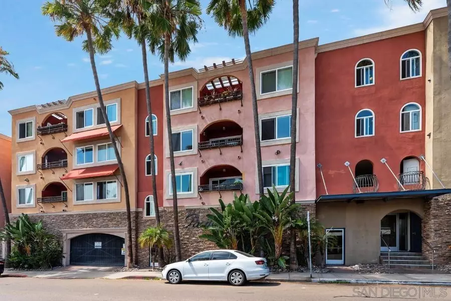 840 Turquoise St #119, San Diego, CA 92109