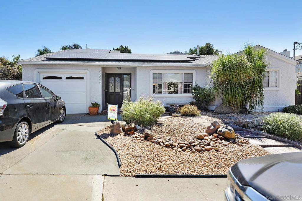 6231 W Manor Dr, La Mesa, CA 91942