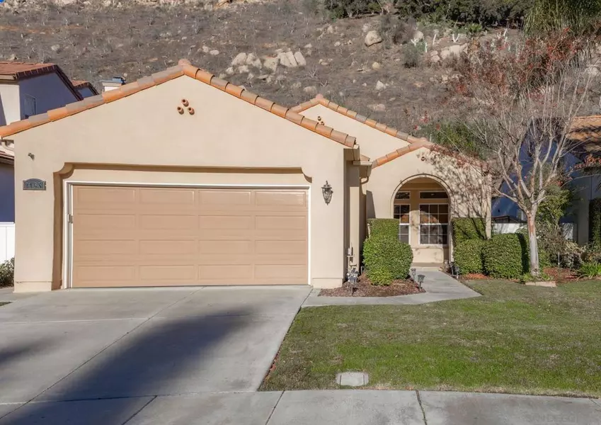 2465 Fallbrook Pl, Escondido, CA 92027