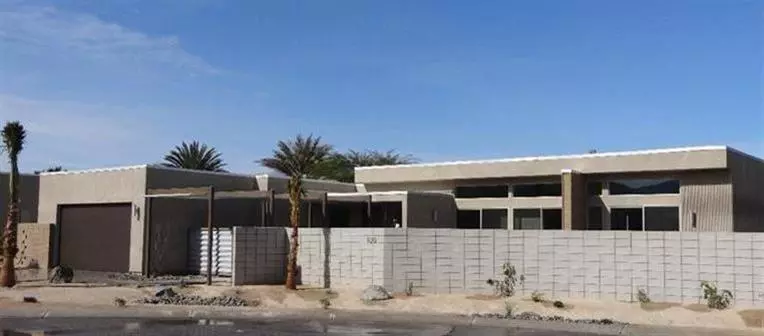 1092 Francis DR, Palm Springs, CA 92262