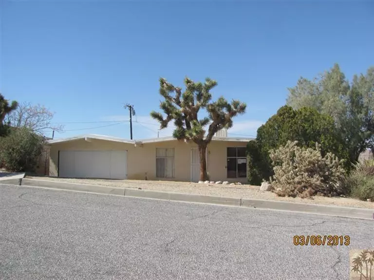 Joshua Tree, CA 92277,61480 Granada