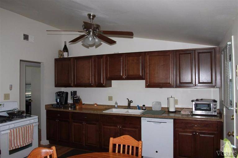 Thousand Oaks, CA 91360,528 Westminster ST