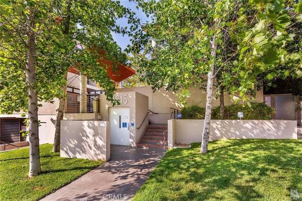 11815 LAURELWOOD DR #3, Studio City, CA 91604