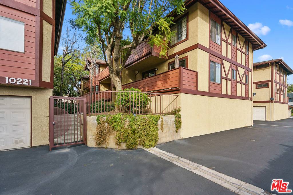 10221 Oklahoma AVE #35, Chatsworth, CA 91311