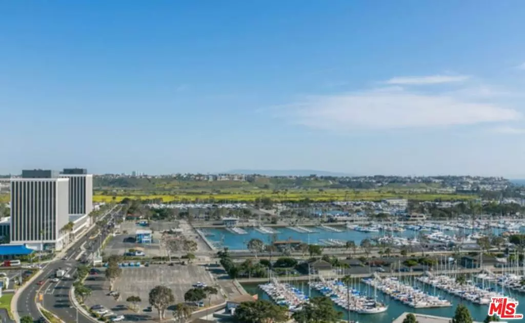 Marina Del Rey, CA 90292,13600 MARINA POINTE DR #1506