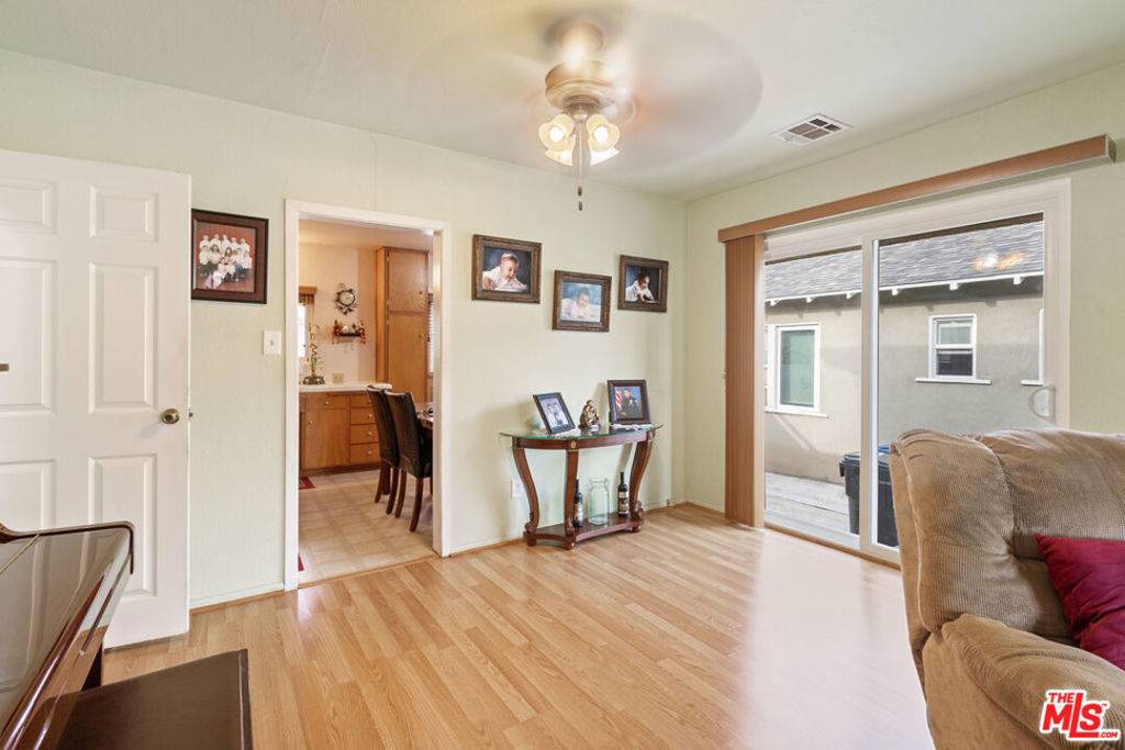 Alhambra, CA 91803,2413 Florentina AVE