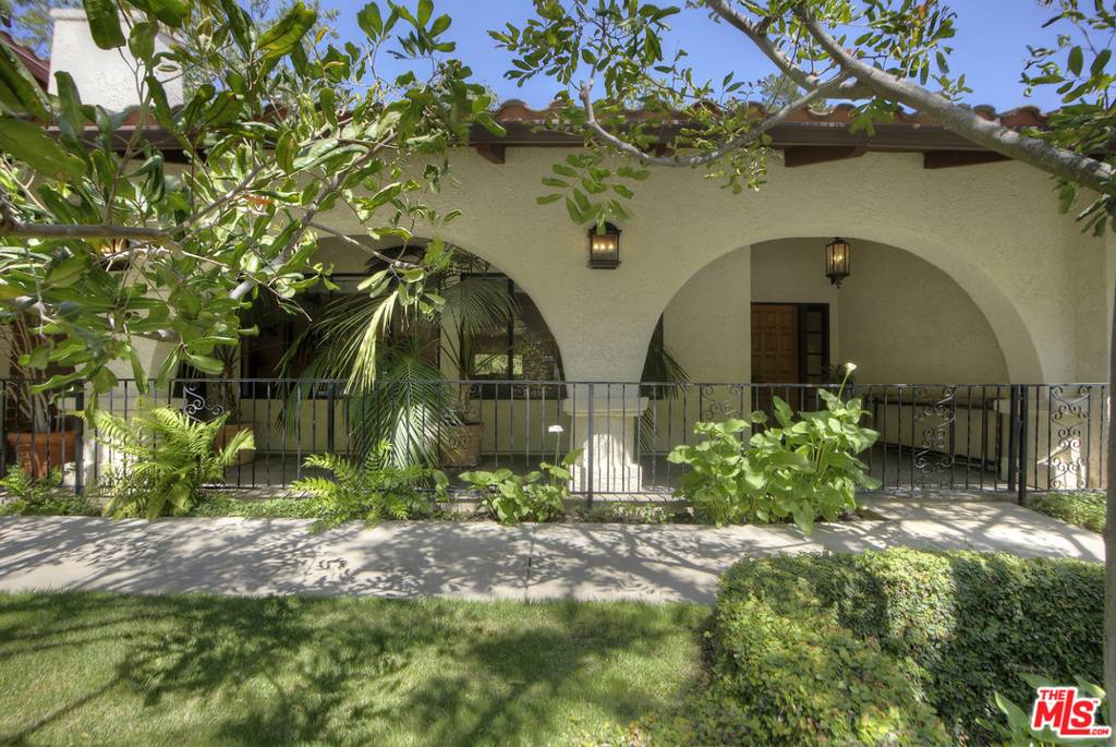 Los Angeles, CA 90049,1120 N Norman PL