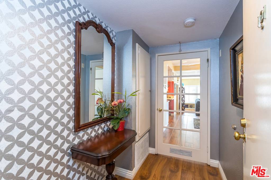West Hollywood, CA 90069,1021 Westmount DR #101