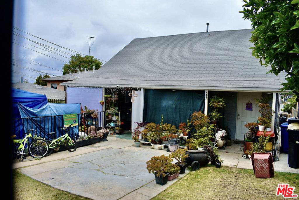 945 N Townsend AVE, Los Angeles, CA 90063
