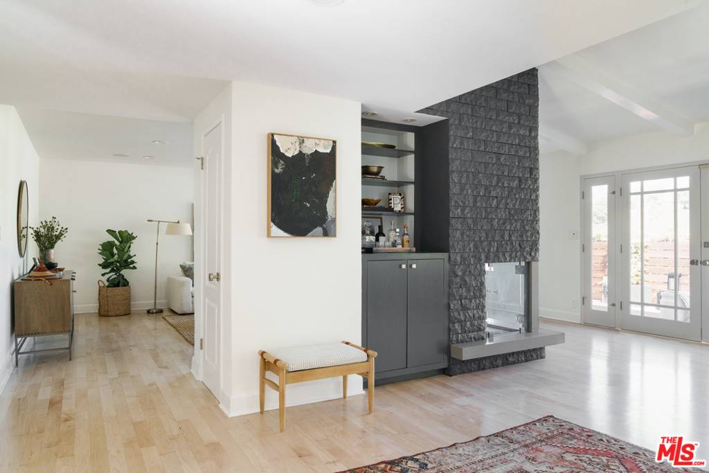 Studio City, CA 91604,3500 Wrightwood DR