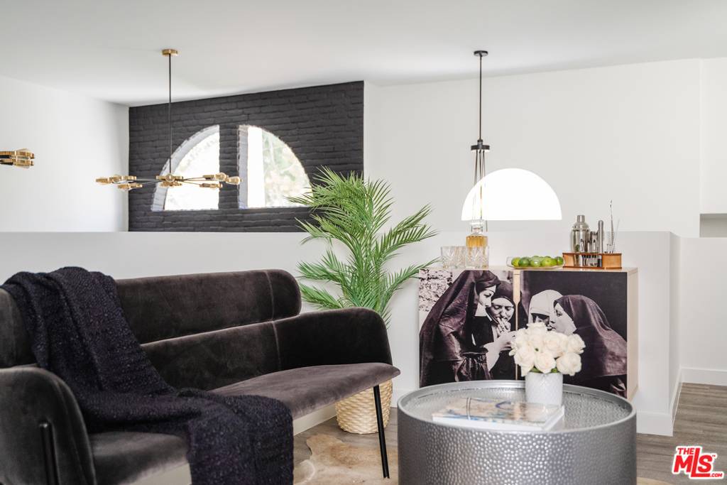 136 S Clark DR #6, West Hollywood, CA 90048