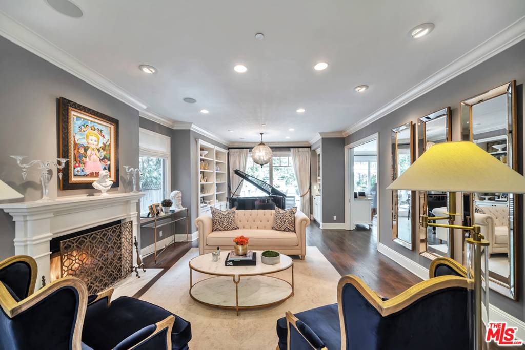 Pacific Palisades, CA 90272,619 Haverford AVE