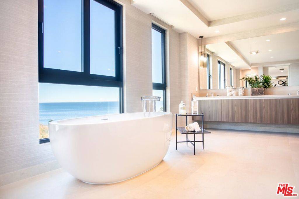 17318 TRAMONTO DR #604, Pacific Palisades, CA 90272