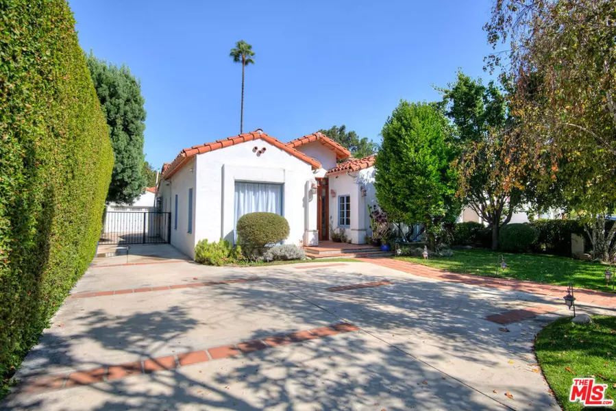 10531 Valley Spring LN, Toluca Lake, CA 91602