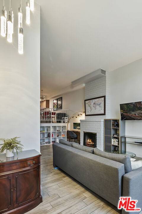 Encino, CA 91316,5409 Yarmouth AVE #7