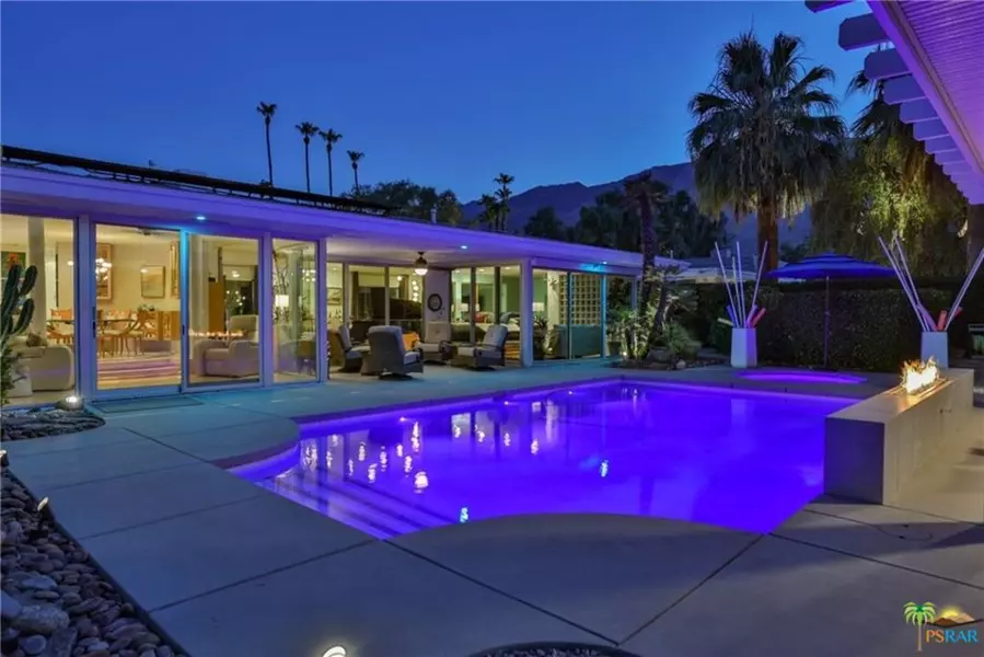 1042 E Sierra WAY, Palm Springs, CA 92264