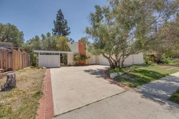 2468 E Woodrow AVE, Simi Valley, CA 93065