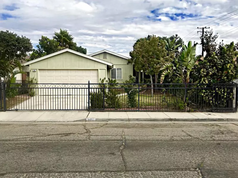 307 Sycamore ST, Santa Paula, CA 93060