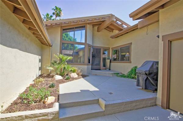 Palm Desert, CA 92211,374 Saddlehorn