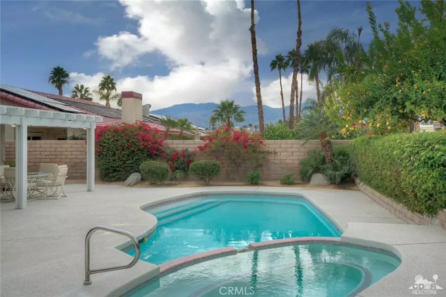 40669 Meadow LN, Palm Desert, CA 92260