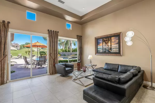 Rancho Mirage, CA 92270,360 Loch Lomond RD