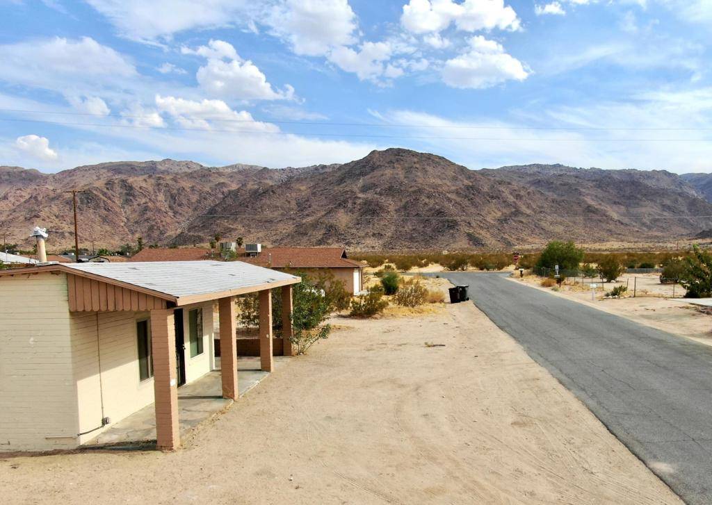 29 Palms, CA 92277,6665 Mariposa AVE